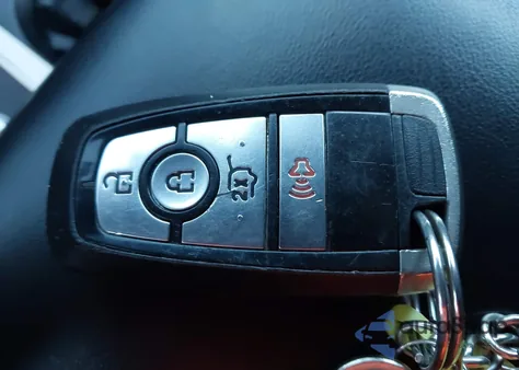 2020 Ford Explorer Xlt z USA, uszkodzony, nr VIN 1FMSK8DH6LGC05850